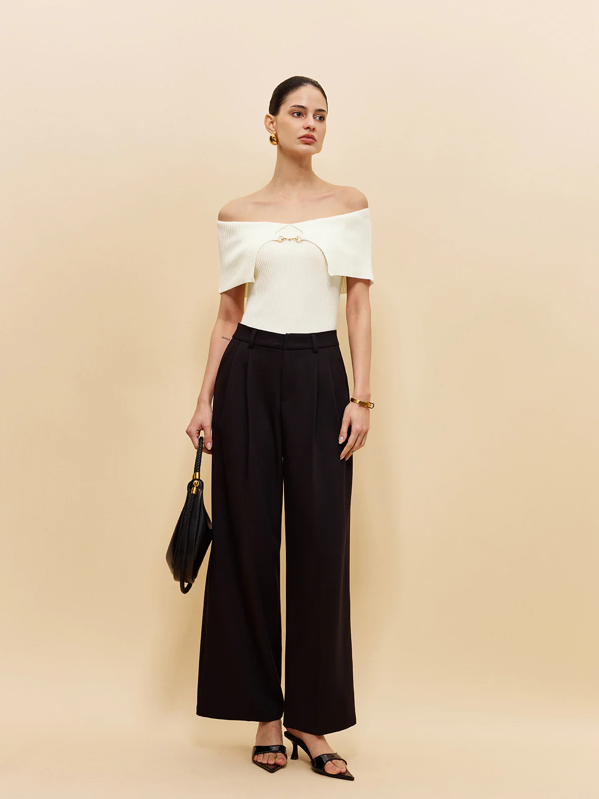 Off-Shoulder Chain Detail Ribbed Knit Top - Takermore