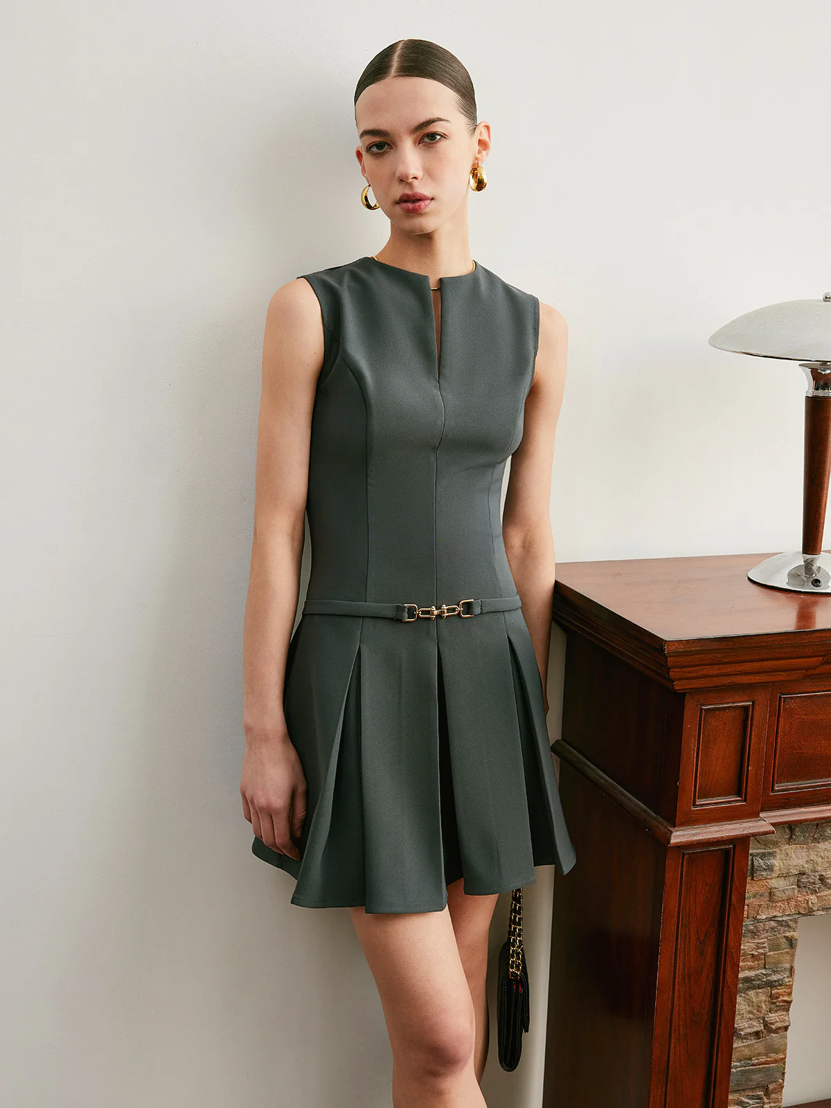 V-Neck Belted Panel Pleated Dress - Takermore