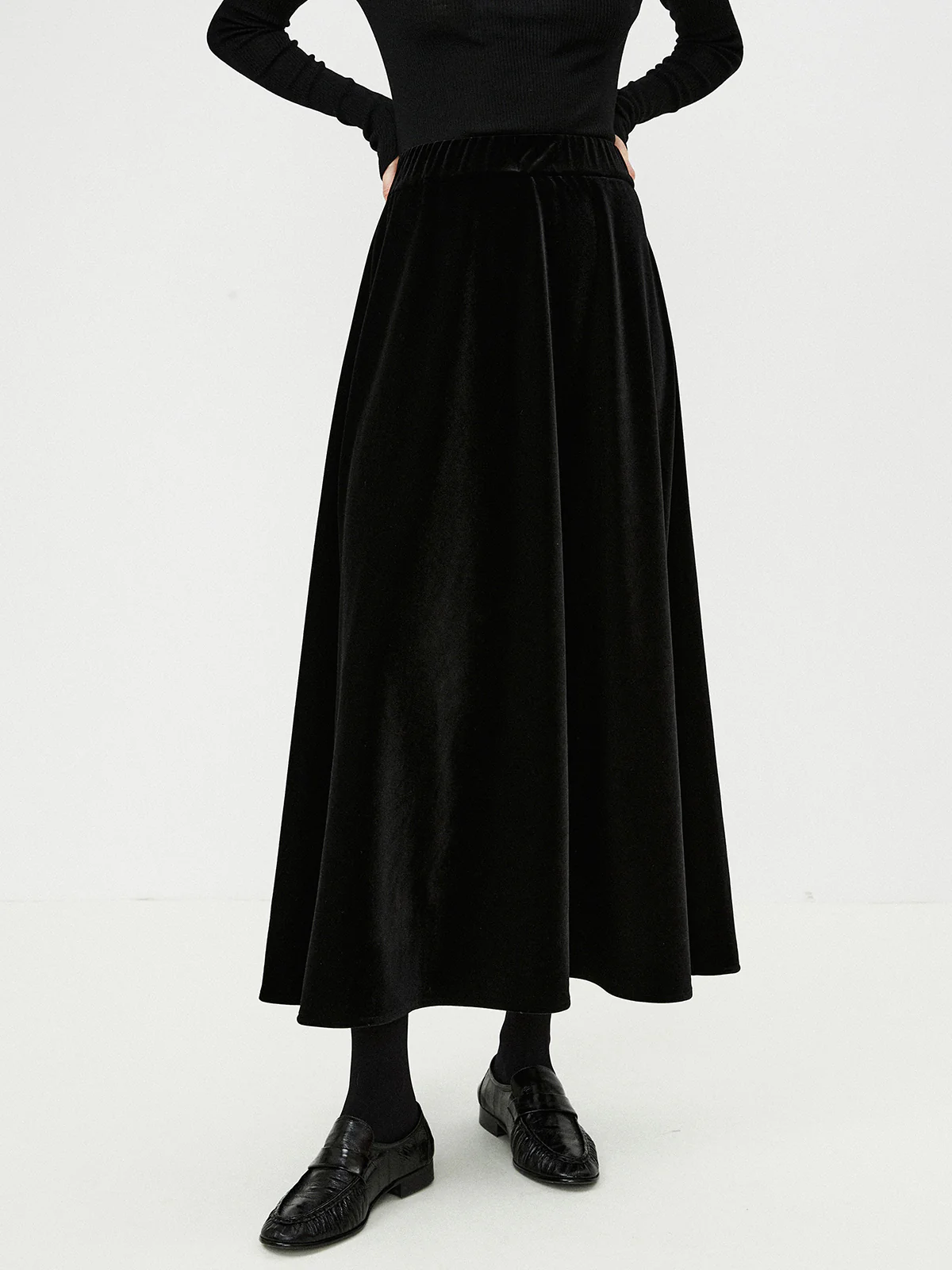 Velvet Flowy Skirt - Takermore