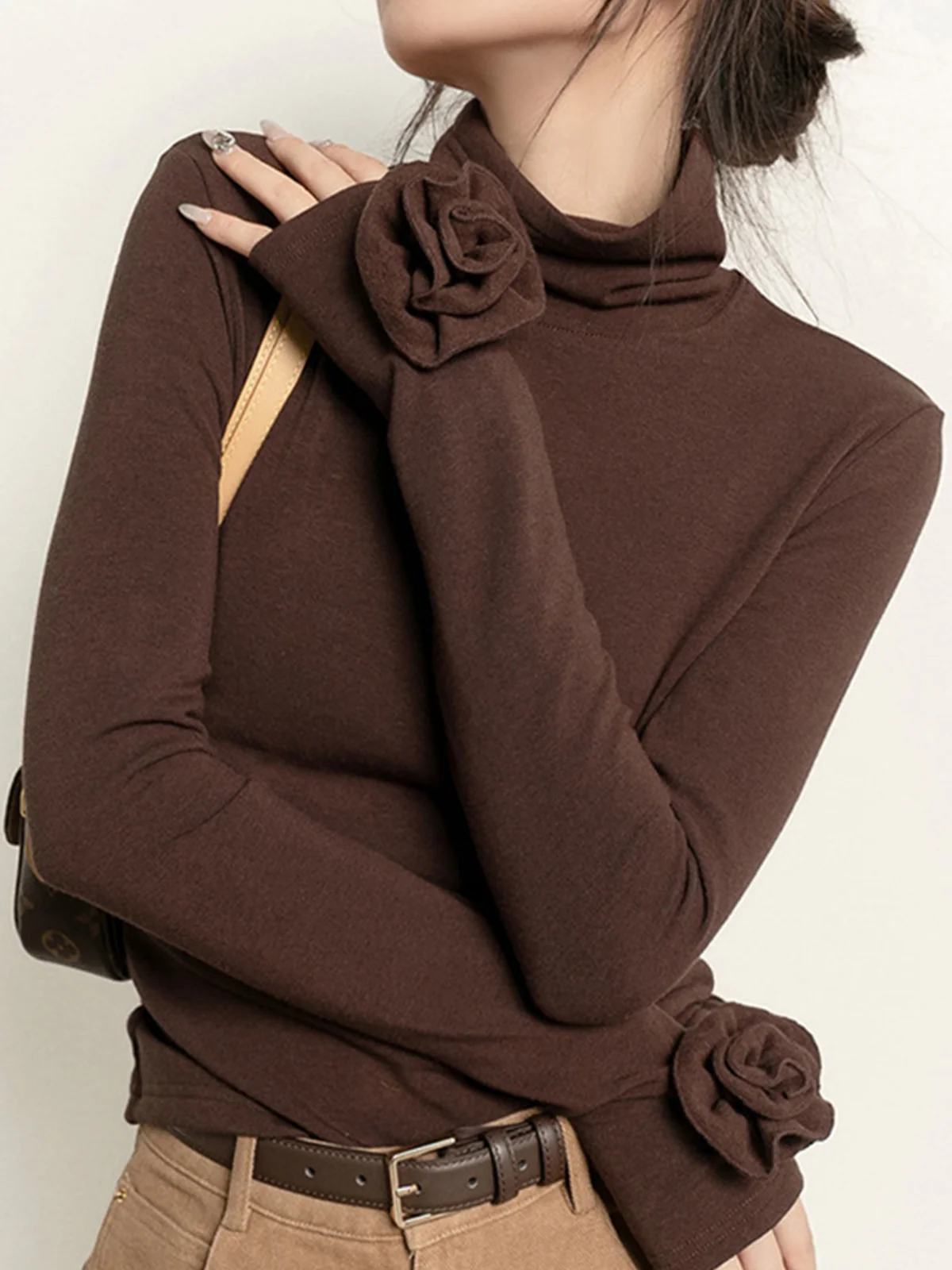Pleated Turtleneck 3D Flower Slim T-Shirt - Takermore
