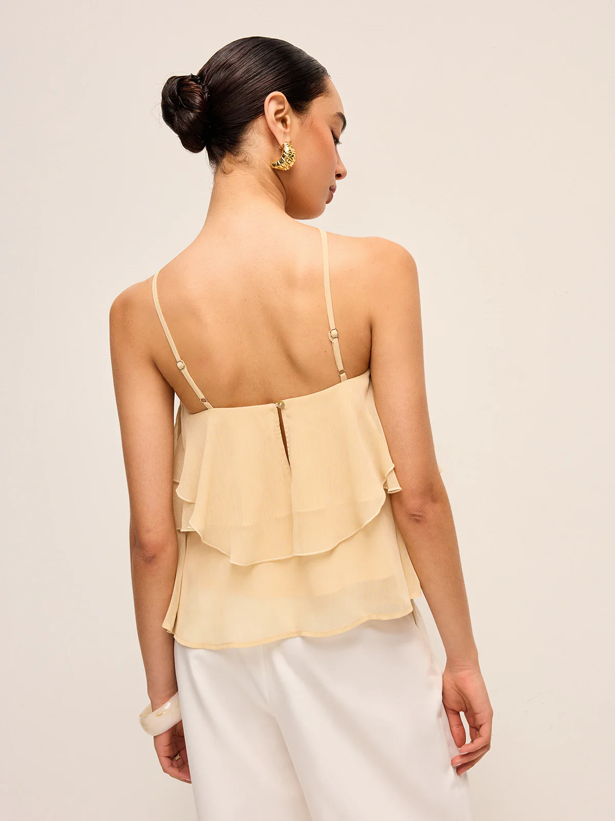 Floral Ruffle Halter Top - Takermore