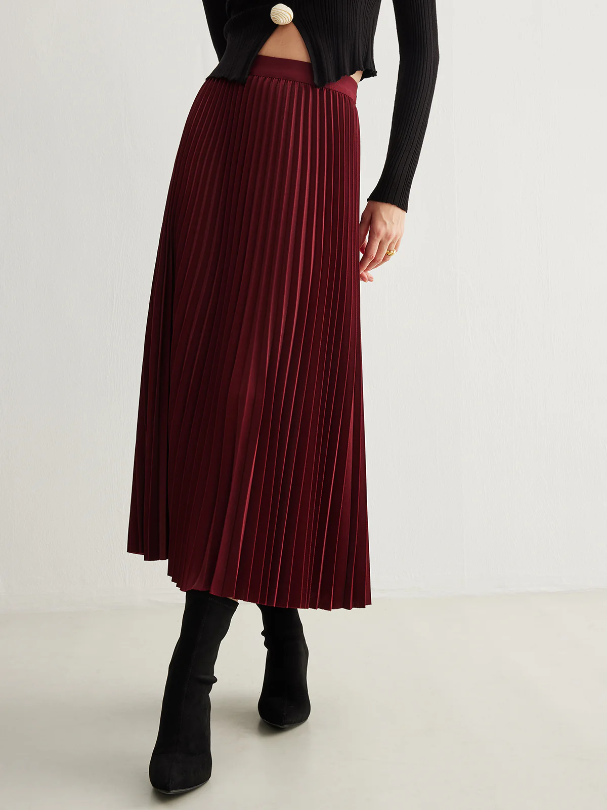 Minimalist Pleated Flowy Skirt - Takermore